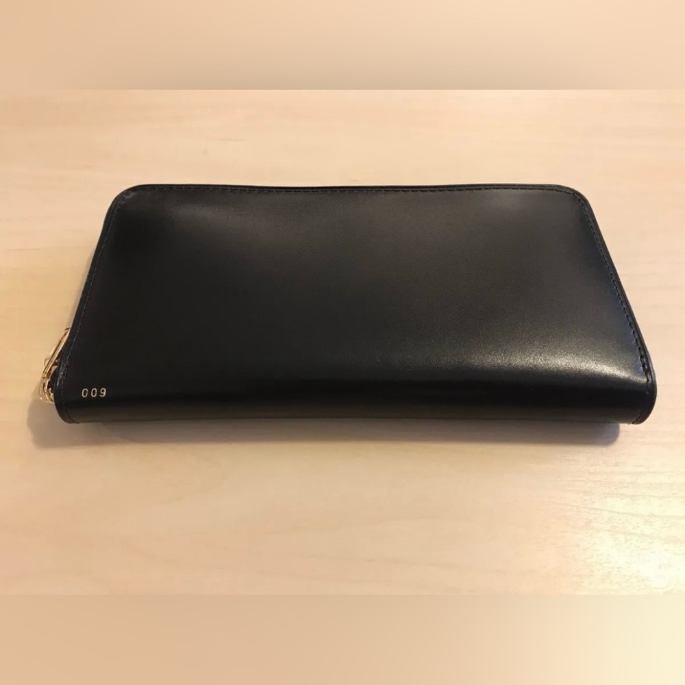 RSVP black zipper wallet